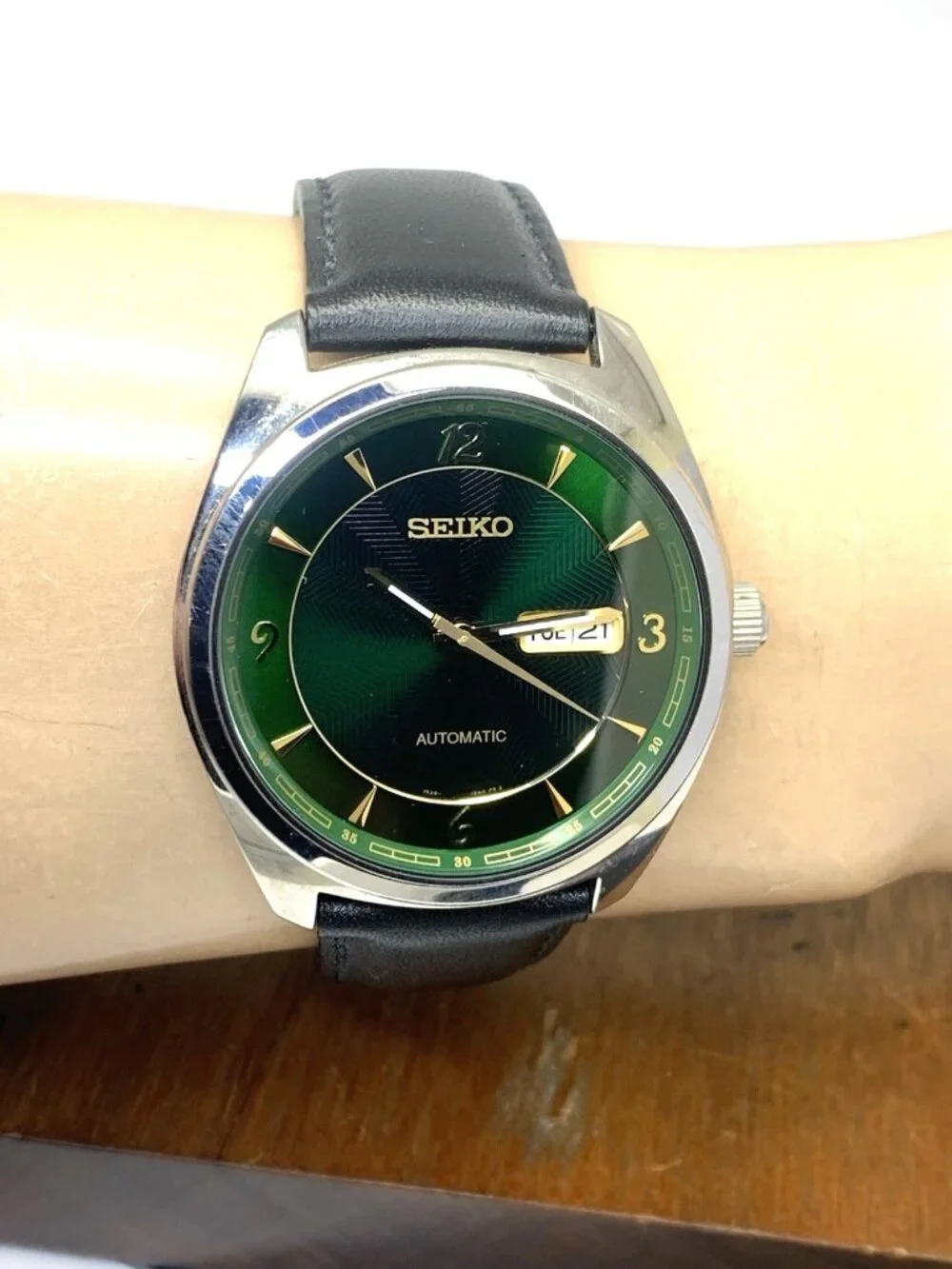 Seiko Men's Watch SNKN69 Automatic Green Dial Day Date Black Leather Strap 43mm